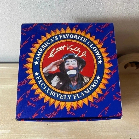 RARE and VHTF SIGNED by Emmett Kelly Jr 1994 Snow Globe. - Picture 3 of 15